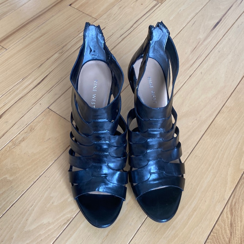 7.5. Nine West. Gladiator black heels.